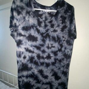 Mudd Black and Gray Short Sleeve Tee